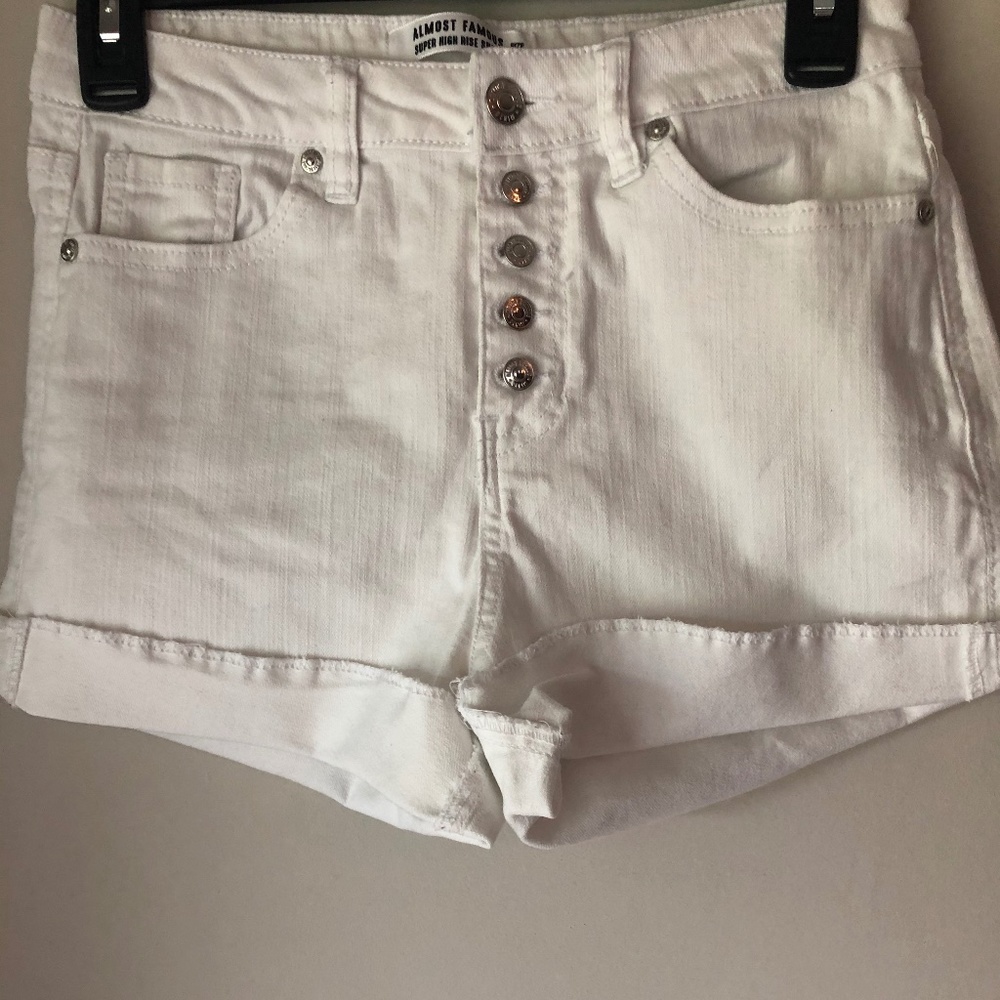 CUTE Almost Famous White Denim Shorts
